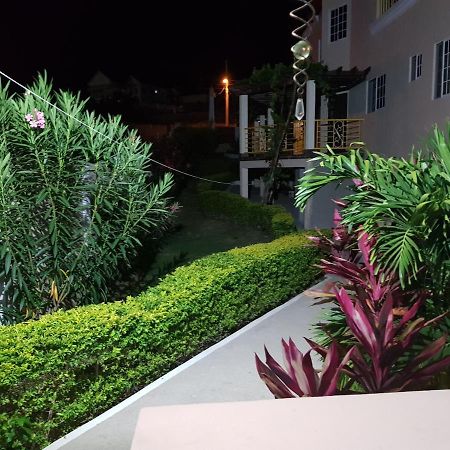Cool Breeze Discovery Bay Luaran gambar