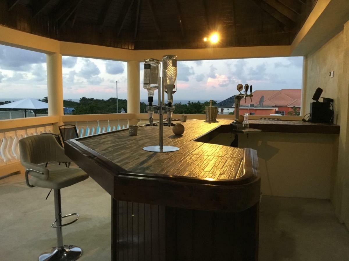Cool Breeze Discovery Bay Luaran gambar